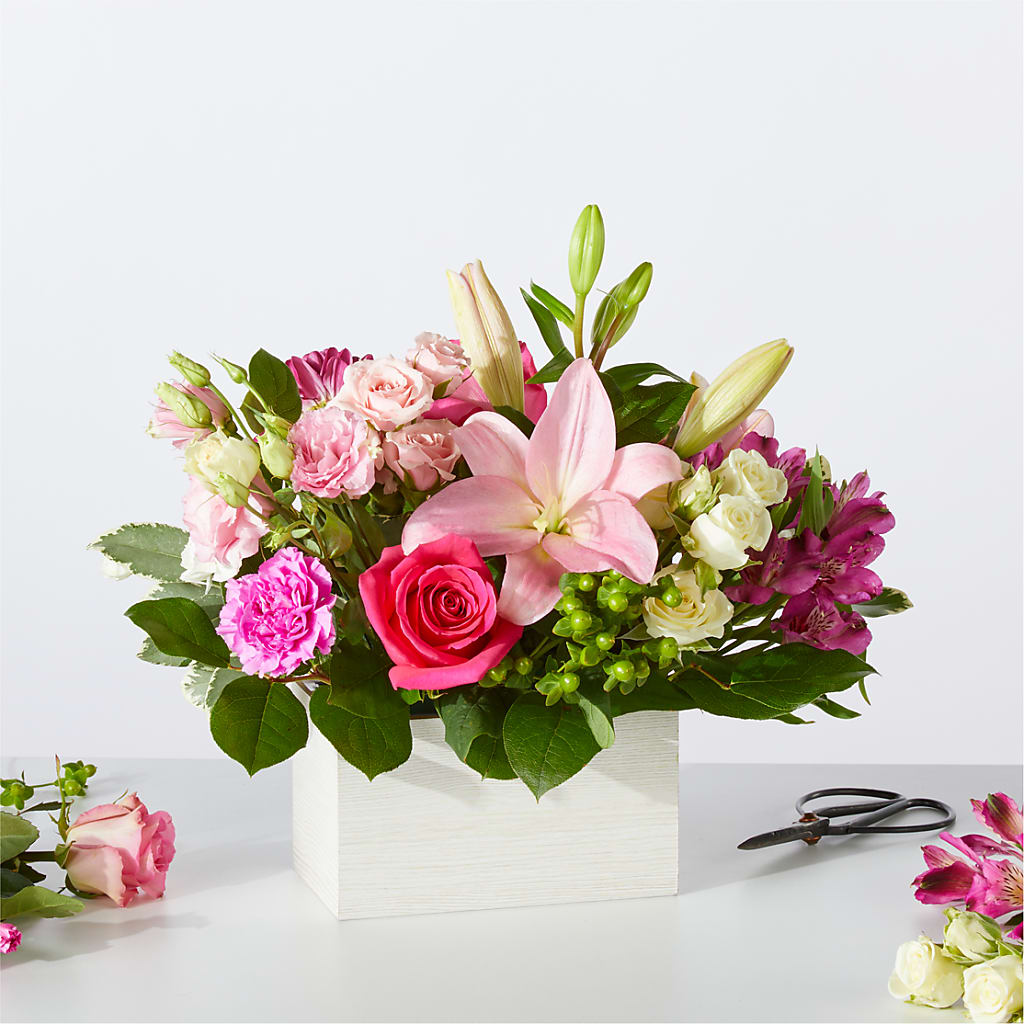 Sweetberry Box – A Florist Original – Alachua Flowers, Alachua FL