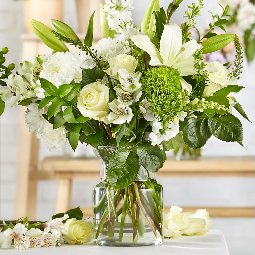 Classic Ivory – A Florist Original – Alachua Flowers, Alachua FL