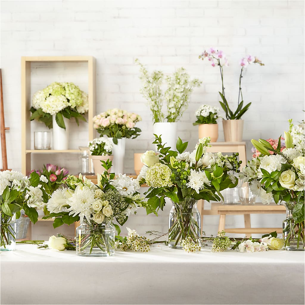 Classic Ivory – A Florist Original –  Alachua Flowers, Alachua FL