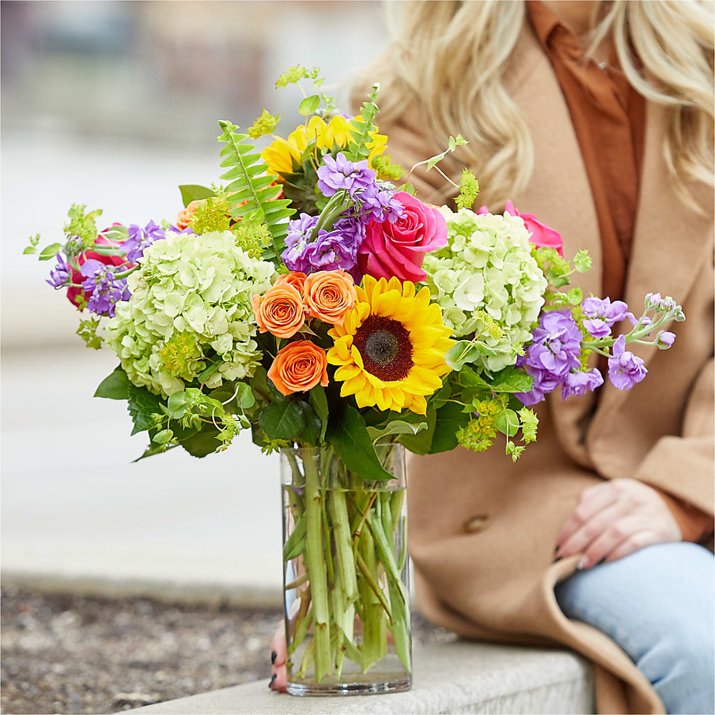 Vibrant Greetings Bouquet –  Alachua Flowers, Alachua FL
