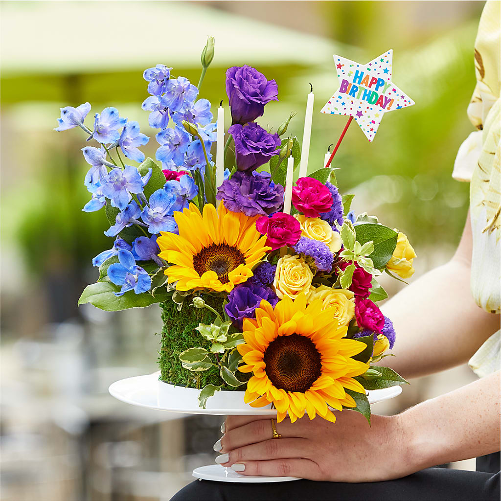 Star of the Day Floral Cake –  Alachua Flowers, Alachua FL