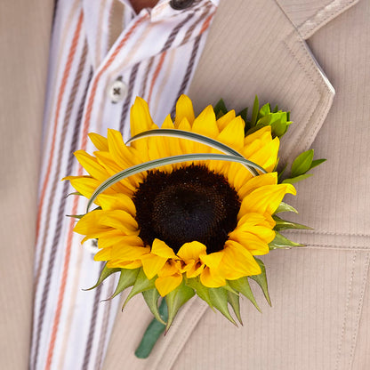 Free Spirit Boutonniere –  Alachua Flowers, Alachua FL